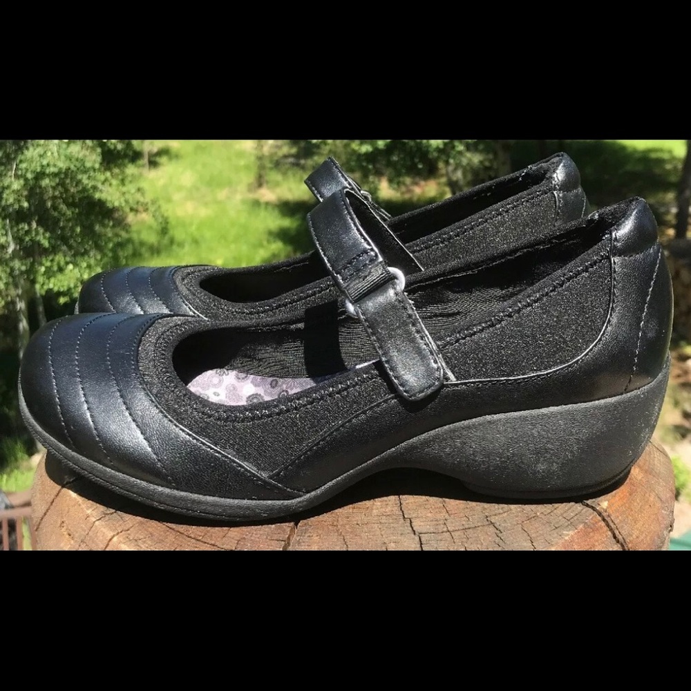 Brand New Naturalizer -Jonnie (Mary Jane)